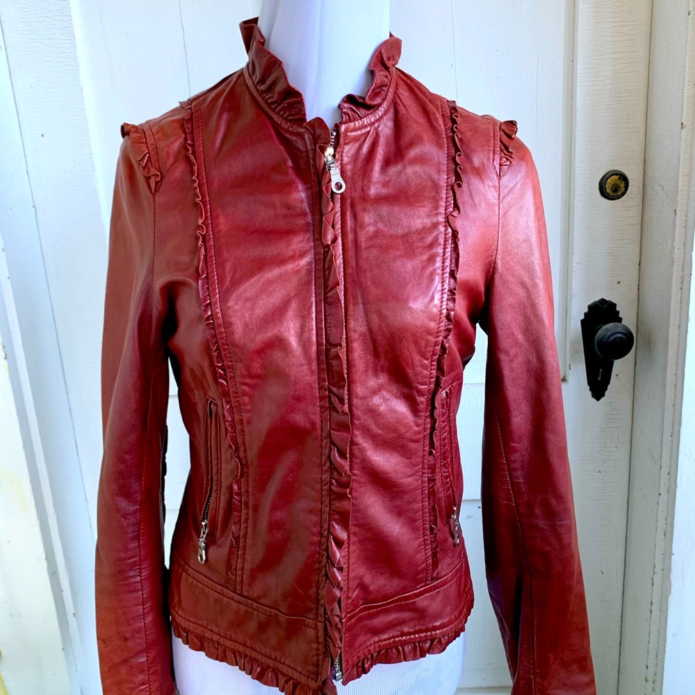 Kenna T burgundy leather jacket size M medium